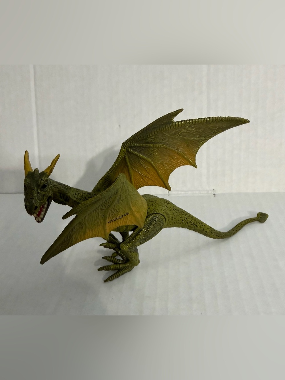 Kid Galaxy Poseable Gren Dragon with Yellow Horns Figure